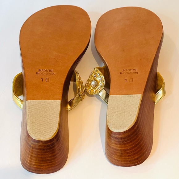 Mystique Thong Sandal with 2” Wedge…Gold with Clear Czech Crystals Size 10 NWT - Picture 5 of 5